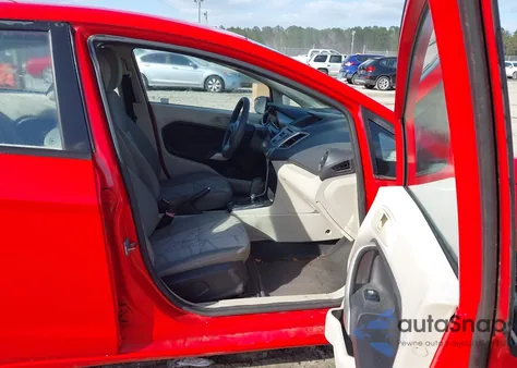 2013 Ford Fiesta Se z USA, uszkodzony, nr VIN 3FADP4BJ2DM203197